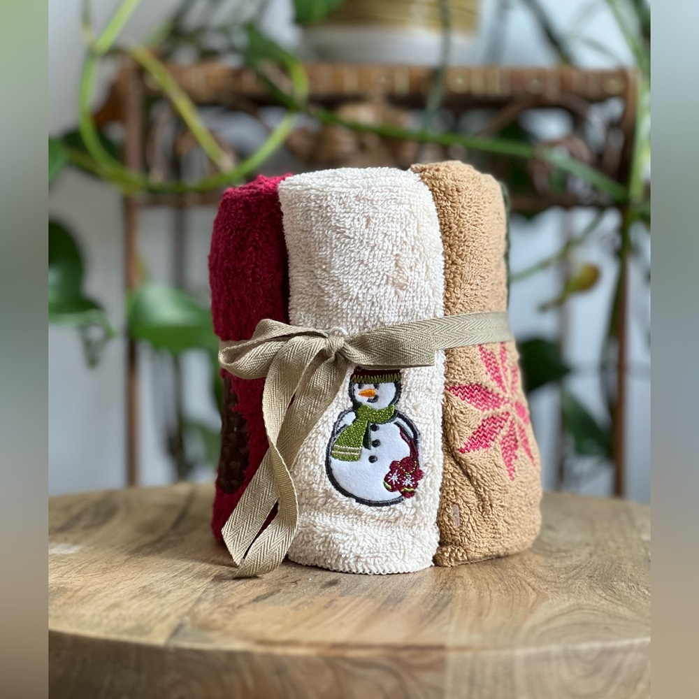 Festive Embroidered Hand Towels Set of 6 - Picture 2 of 7